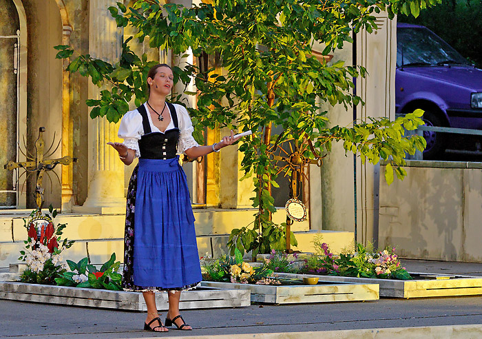 CRW_2975x_raw